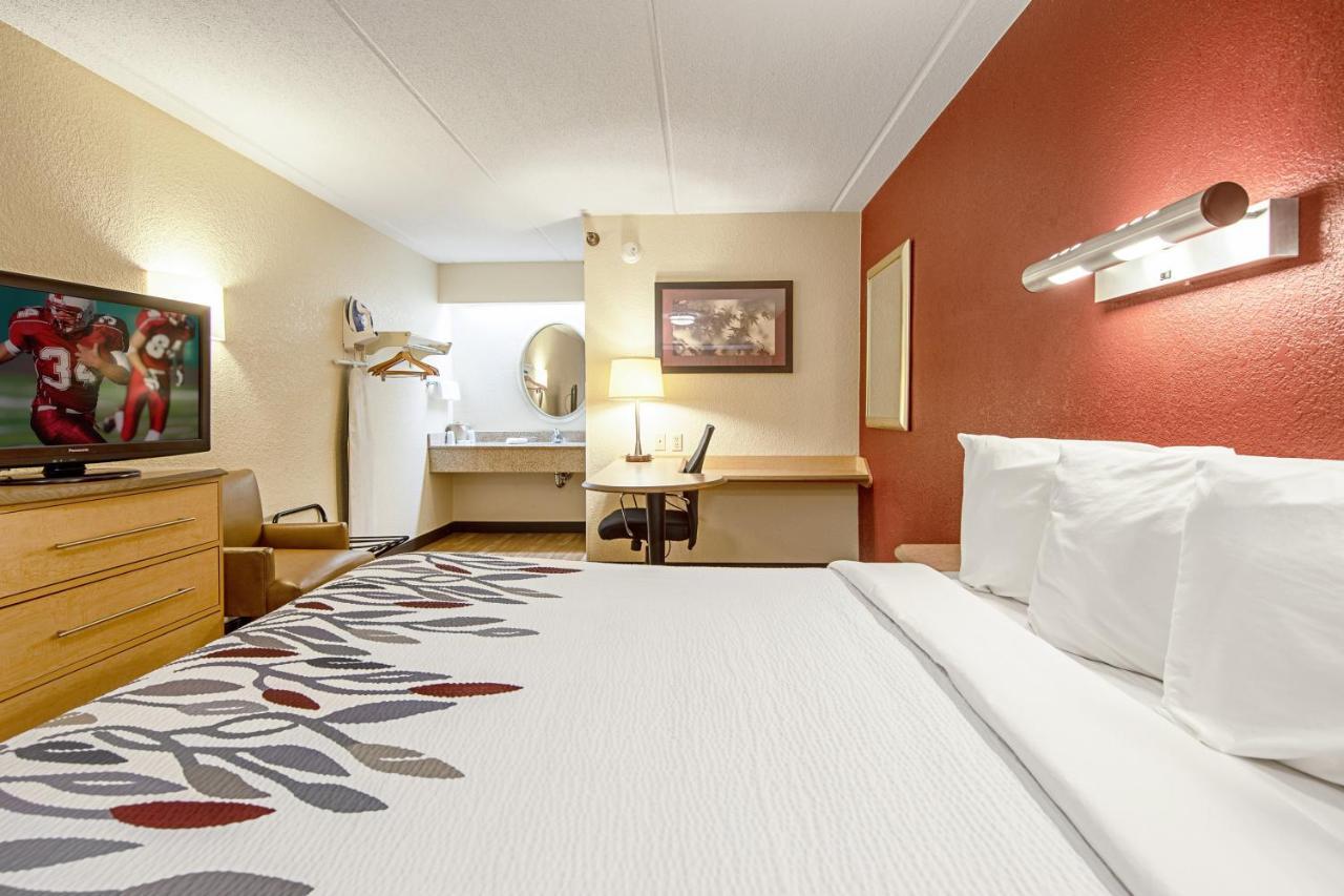 Red Roof Inn Huntington Barboursville Exterior foto